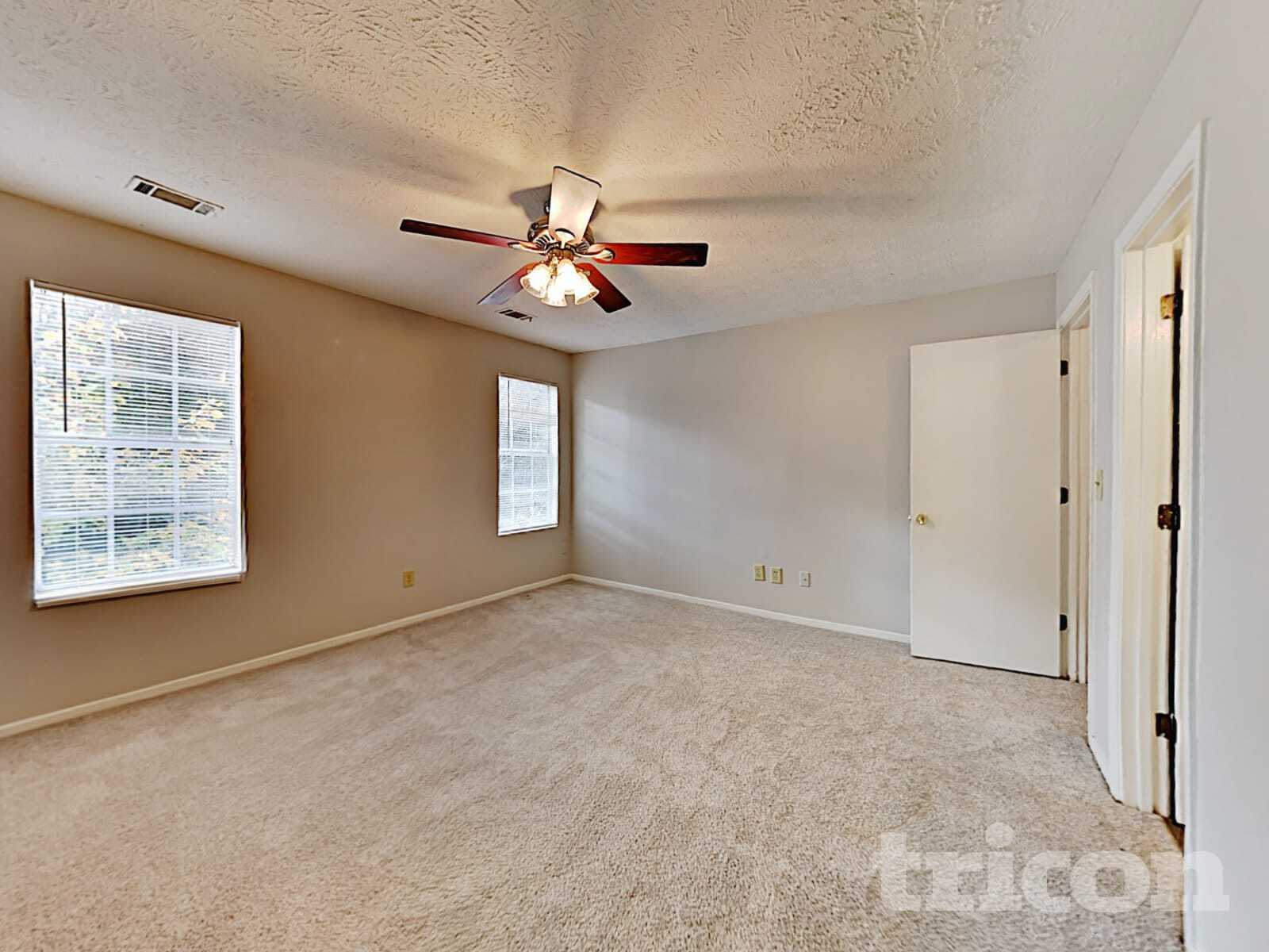 Building Photo - 1305 Old Countryside Cir