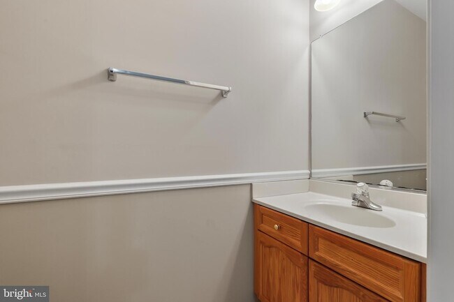 Building Photo - 803 Twin Brook Ln