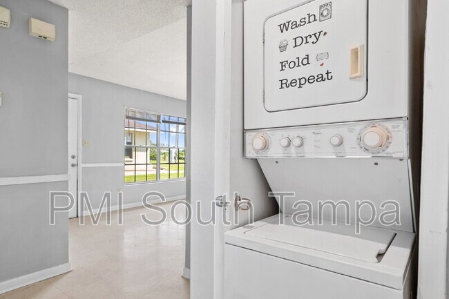 Building Photo - 9948 US-98