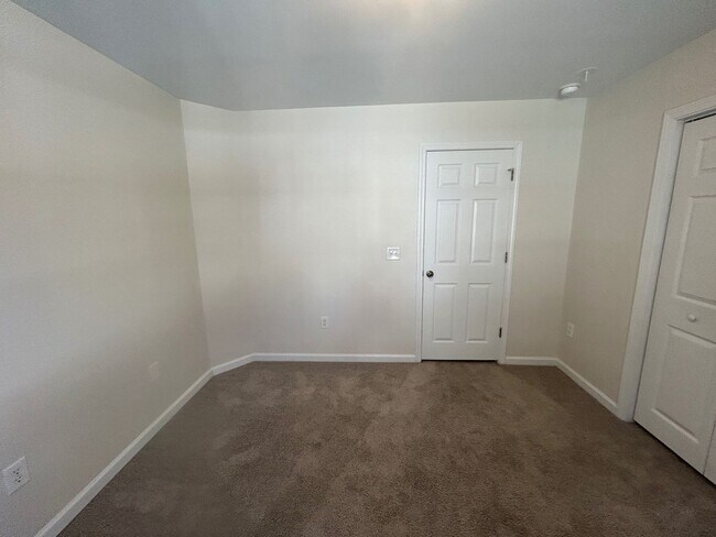 Building Photo - 168 Canal Pl Cir