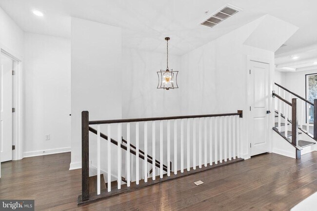 Building Photo - 44646 Provincetown Dr
