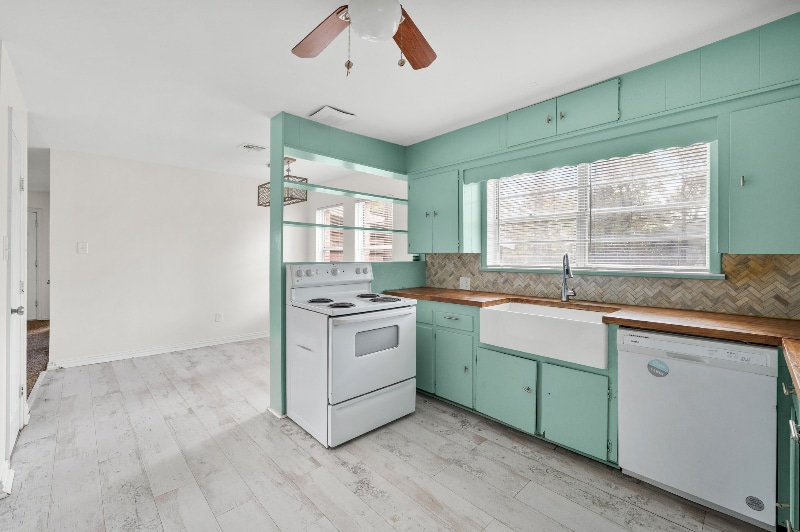 Building Photo - 531 Coe Rd