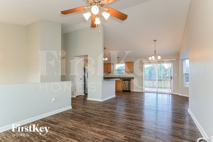 Building Photo - 2730 Glenstone Ct