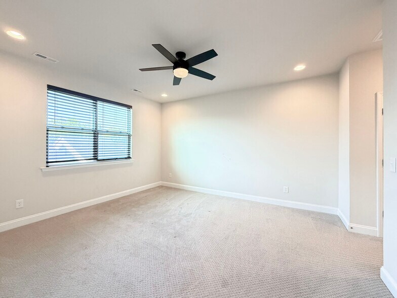 Building Photo - 219 Wood Orchid Ln