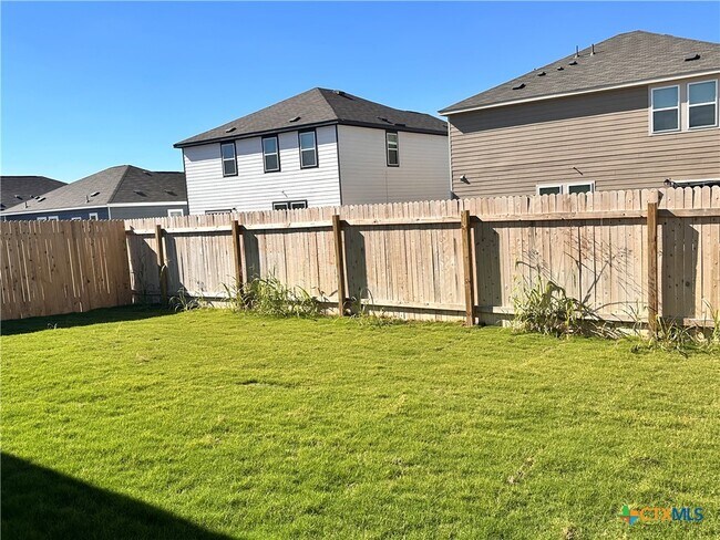 Building Photo - 124 Parrigin Cv