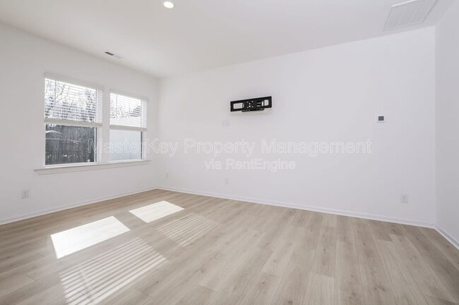 Building Photo - 265 Sweetbay Tree Dr