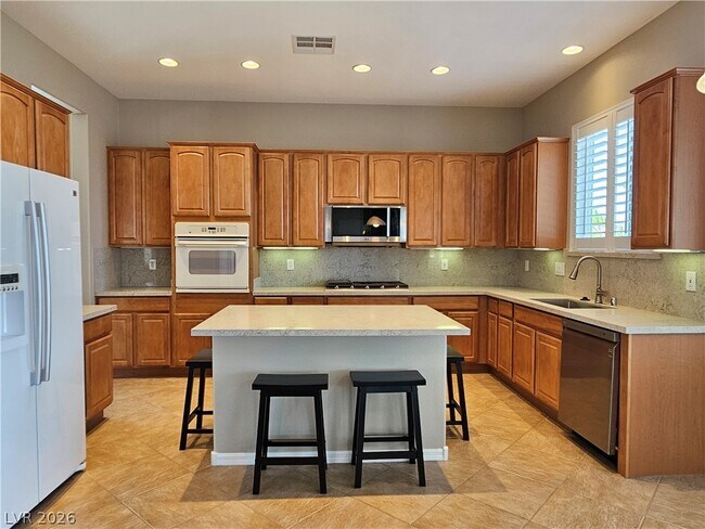 Building Photo - 2139 Twin Falls Dr