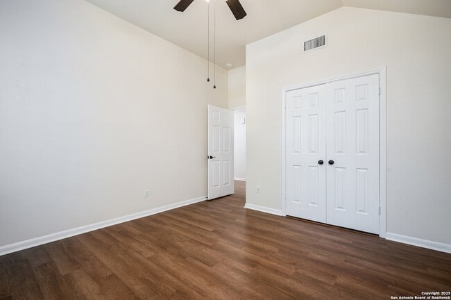 Building Photo - 963 River Rock