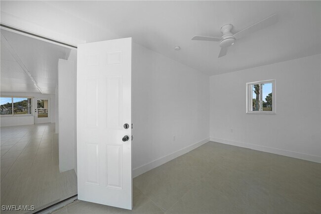 Building Photo - 27385 Voyageur Dr