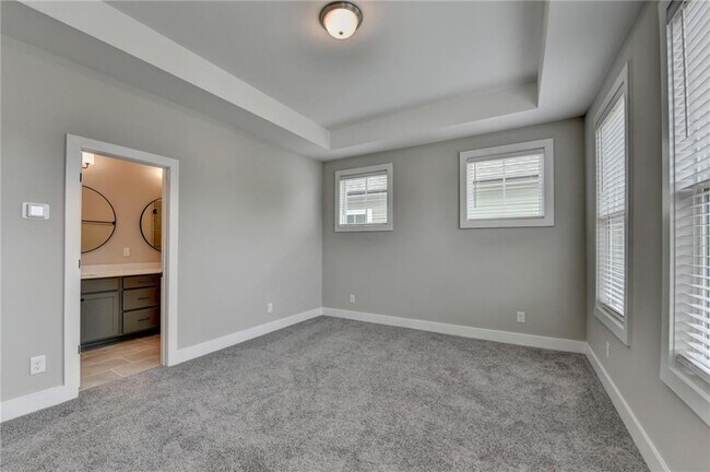 Building Photo - 106 Pinecone Pkwy