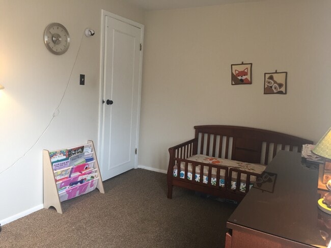 Building Photo - 6206 Patrick Henry Dr