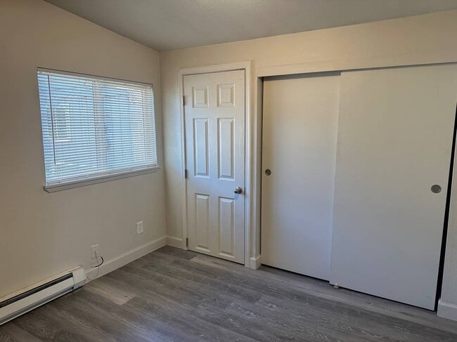 Building Photo - 1405 Prune St