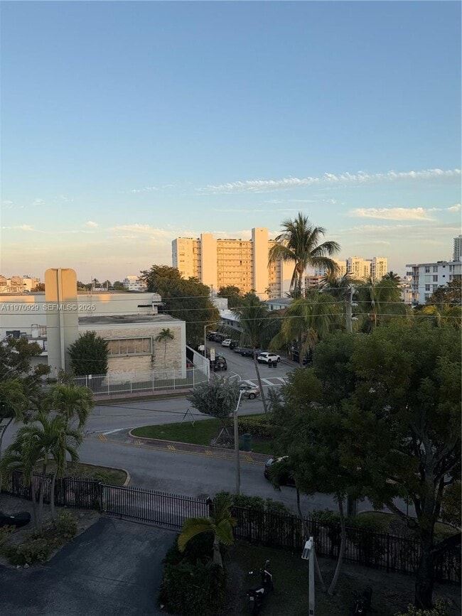 Building Photo - 7900 Tatum Waterway Dr