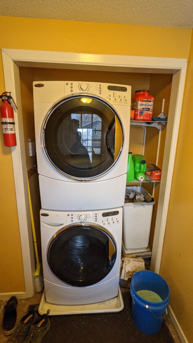 Building Photo - 118 Duplex