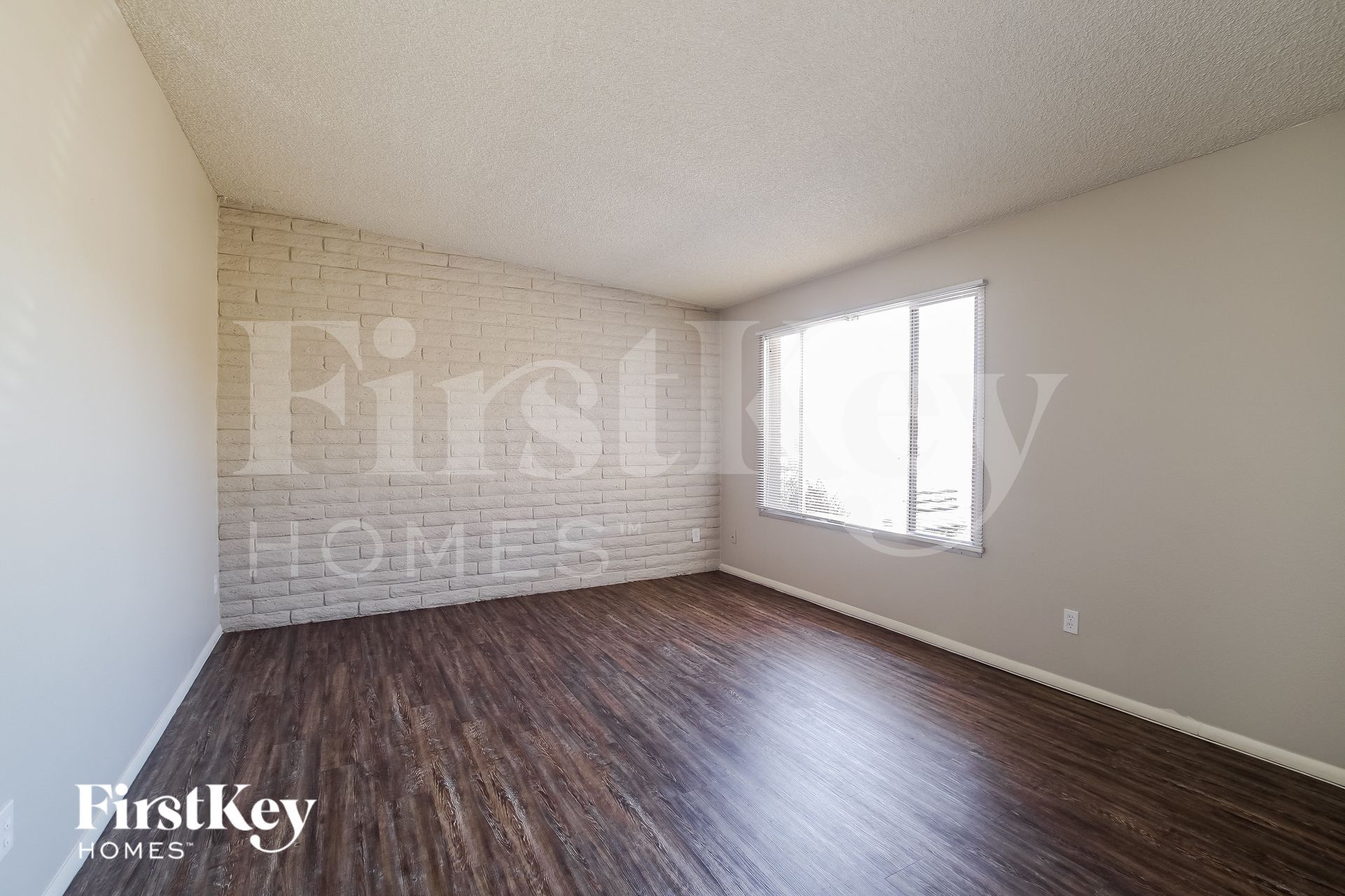 Building Photo - 3341 W Desert Cove Ave