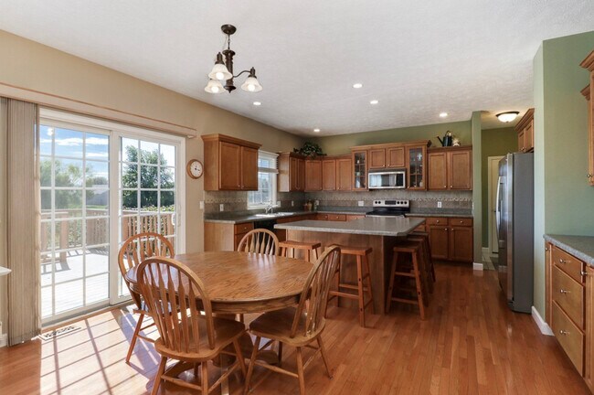 Building Photo - 2267 Heather Ridge Dr