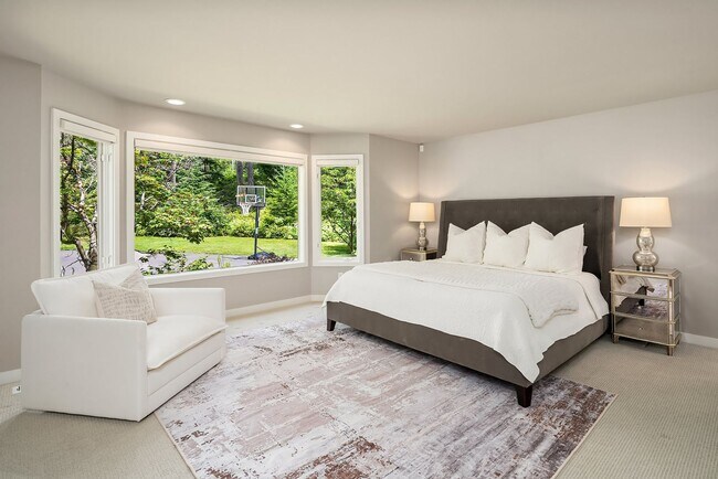 Building Photo - Furnished Redmond Home | Short-Term 3–6 Month Lease | Avail Now!