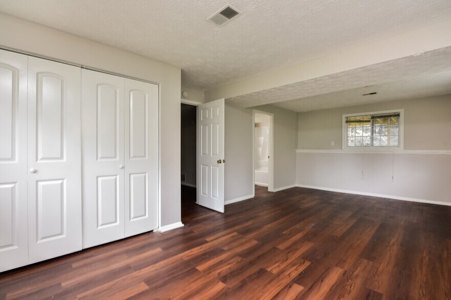 Building Photo - 2086 Singer Way