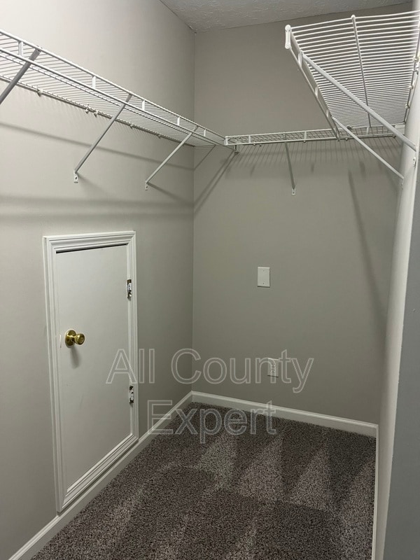 Building Photo - 5480 Mountain Top Pl