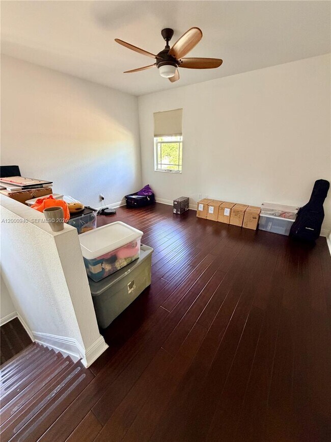 Building Photo - 8630 Lakeside Bnd