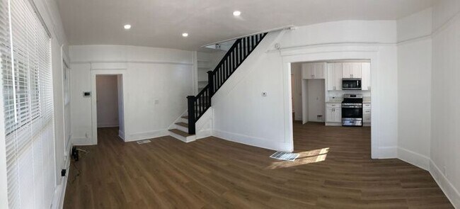 Building Photo - Two Story Home - 7 Bedrooms and 4 Bathroom...