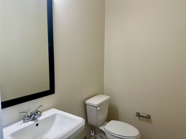 Building Photo - 515 War Admiral Dr