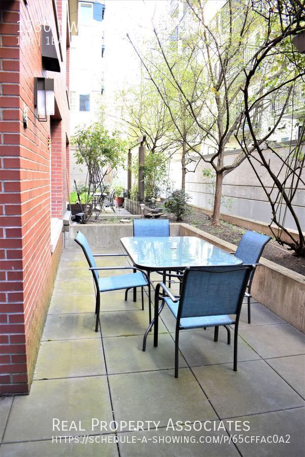 Building Photo - 1530 NW Market St