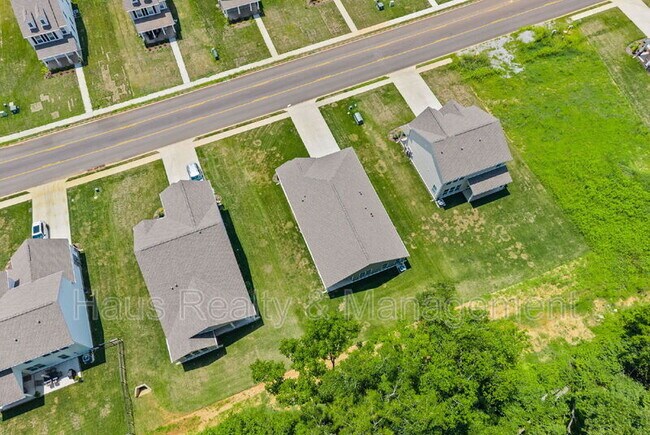 Building Photo - 1145 Ross Farms Blvd