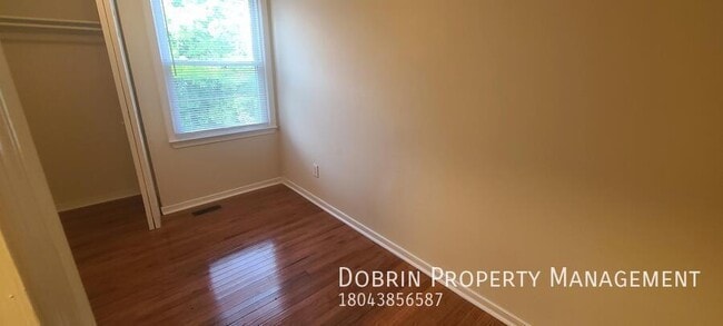 Building Photo - 1514 Kemper St