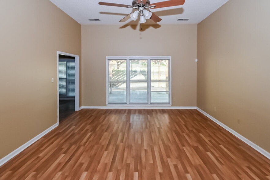 Building Photo - 9224 Chimneyrock Blvd.