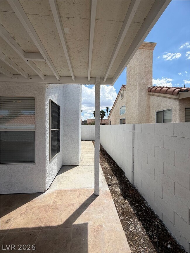 Building Photo - 2712 Pastel Ave