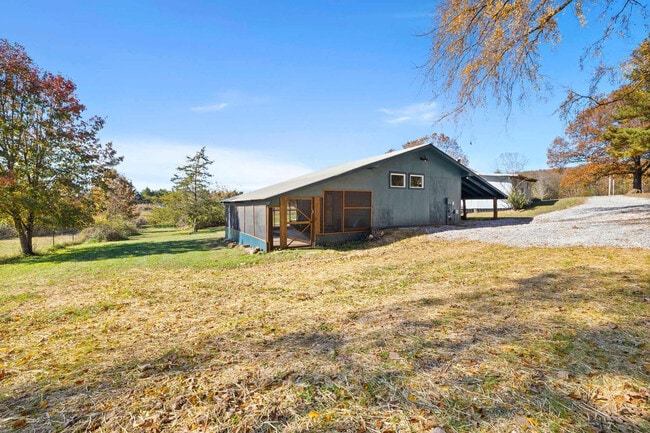 Building Photo - 17097 Lake Sequoyah Dr