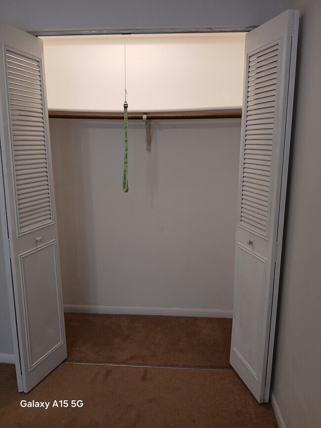 Building Photo - 11 Parkside Ct