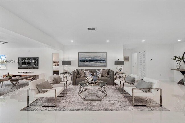 Building Photo - 224 E Acre Dr