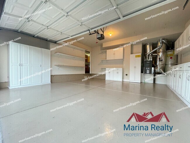 Building Photo - Available August 1st   Waterview Large Bal...