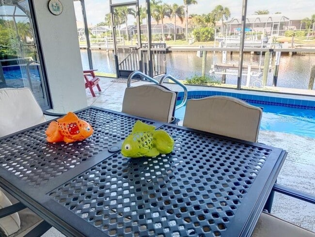 Building Photo - 572 Belvedere Ct