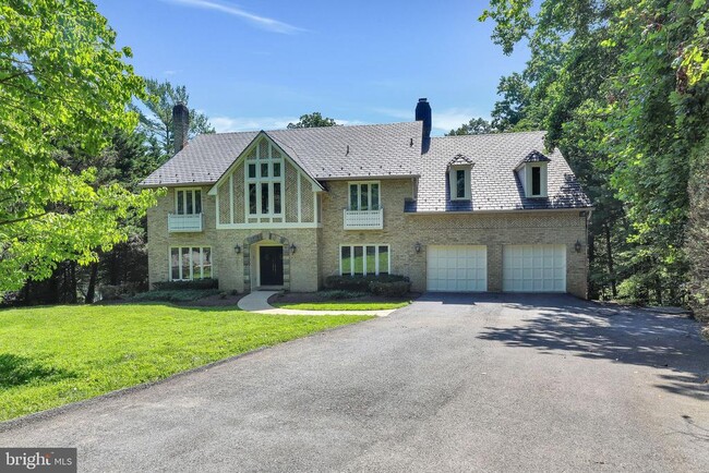 Primary Photo - 8901 Iron Gate Ct