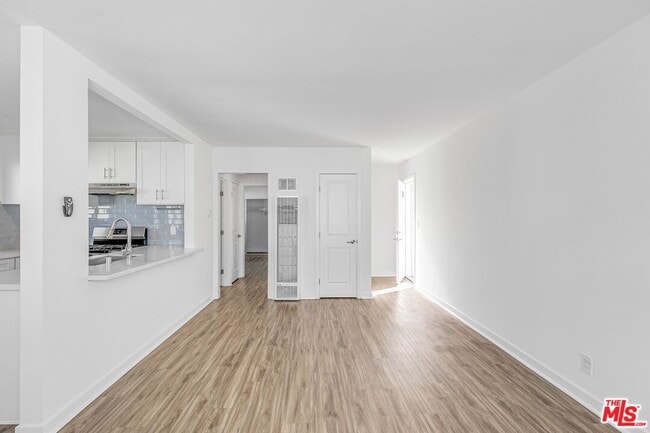 Building Photo - 1323 11th St