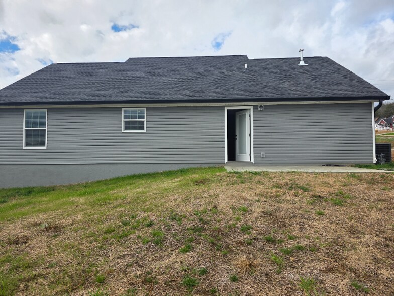 Building Photo - 102 Alice Preston Lp