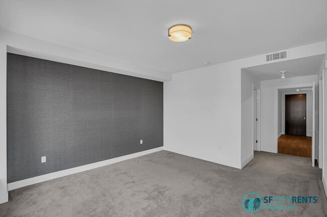 Building Photo - Pacific Heights: 10th Floor Corner Condo w/ Views, W/D in-unit, Parking & Shared Roof Deck @ The ...