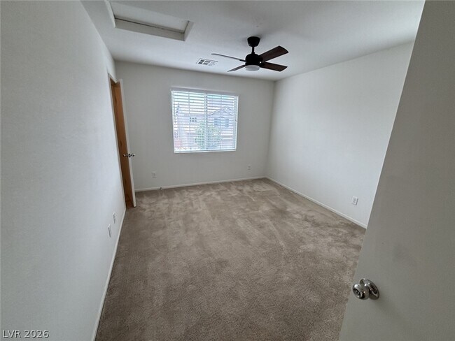Building Photo - 5582 Sancho Throne Rd