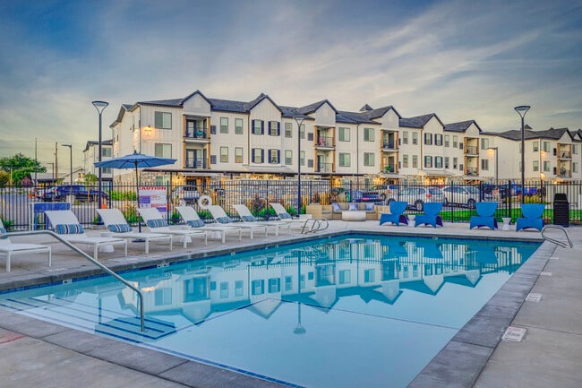 Year Round Swimming Pool - Aria Townhomes & Apartments