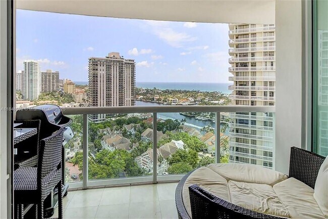 Building Photo - 19400 Turnberry Way