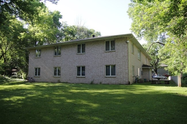 Primary Photo - 540 E State St