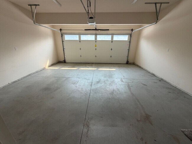 Building Photo - 1508 N Western Ave