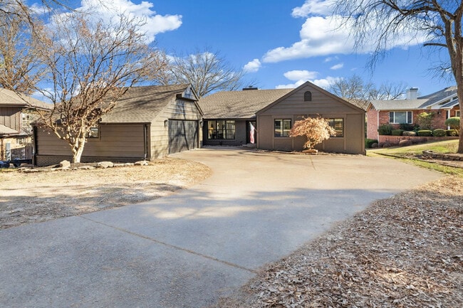 Building Photo - 89 Mayfair Dr