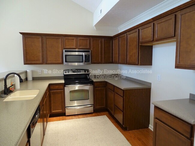 Building Photo - 308 Java Way
