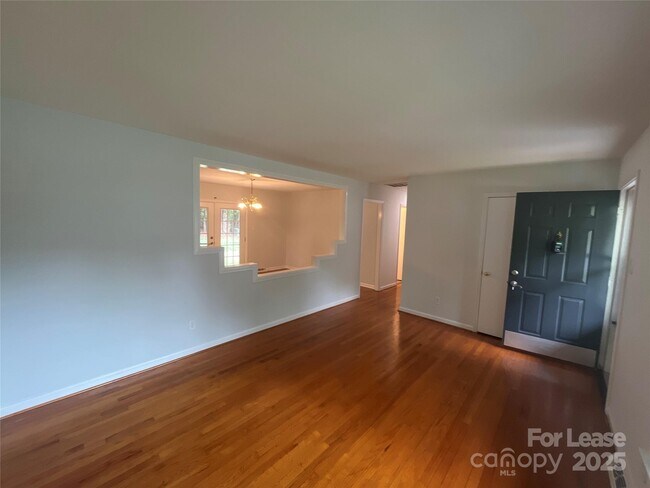 Building Photo - 5319 Winterhaven Dr
