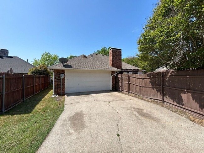 Building Photo - Location....Location....Location....