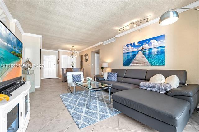 Building Photo - 2501 S Ocean Dr